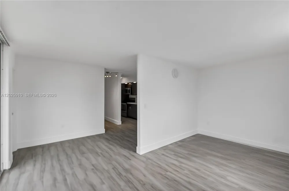 1255 Collins Ave, Miami Beach, FL 33139