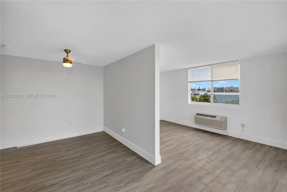 1255 Collins Ave, Miami Beach, FL 33139