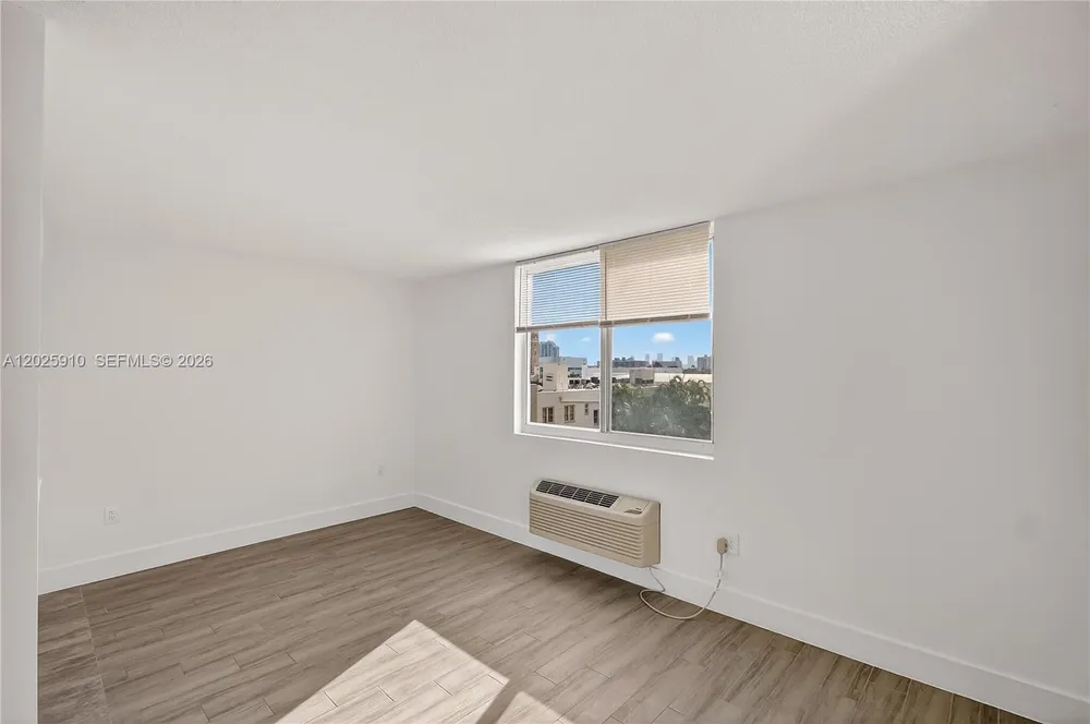 1255 Collins Ave, Miami Beach, FL 33139