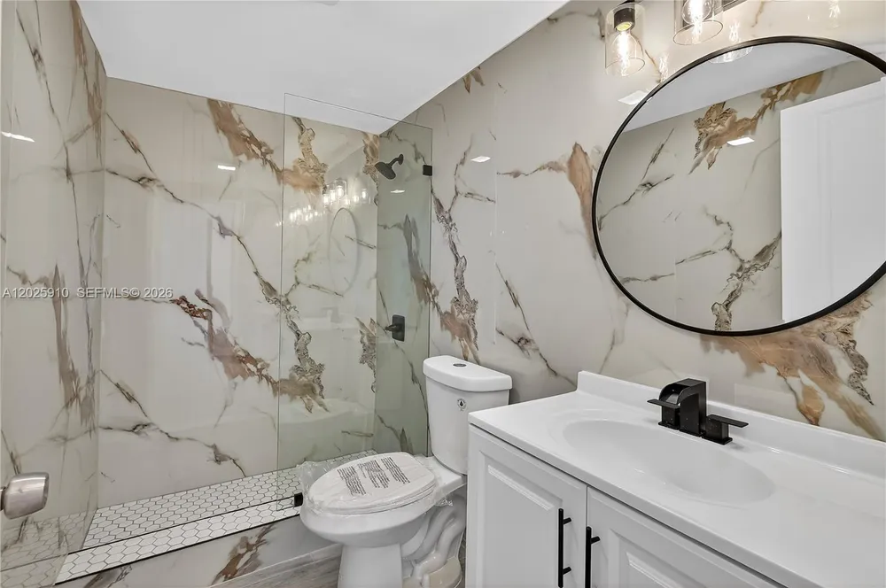1255 Collins Ave, Miami Beach, FL 33139