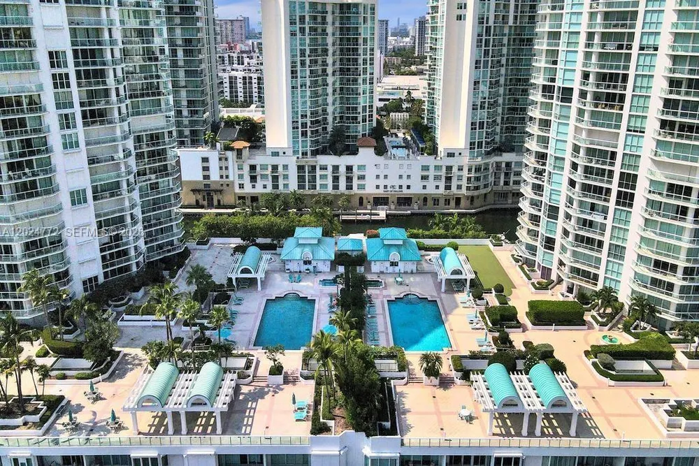 16500 Collins Ave, Sunny Isles Beach, FL 33160