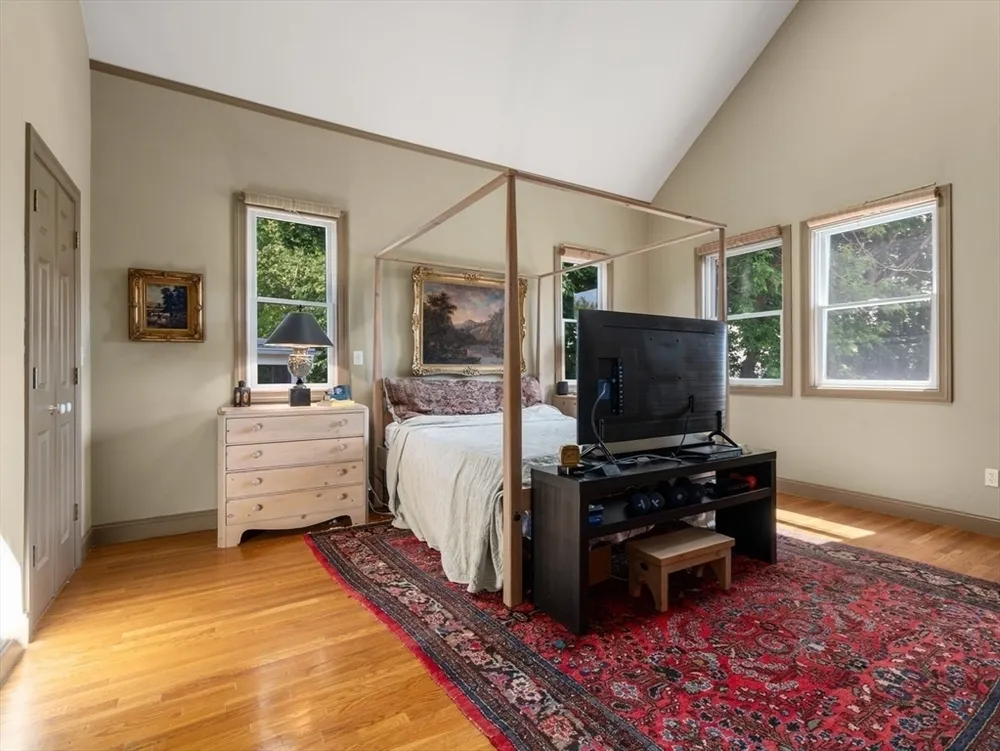 70 Victoria St, Somerville, MA 02144