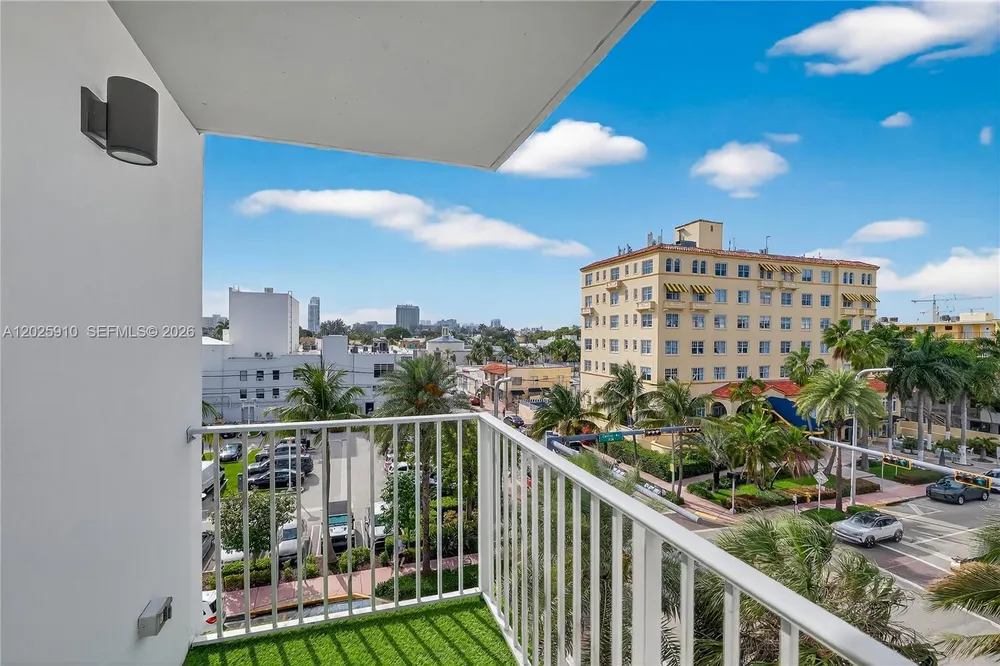 1255 Collins Ave, Miami Beach, FL 33139