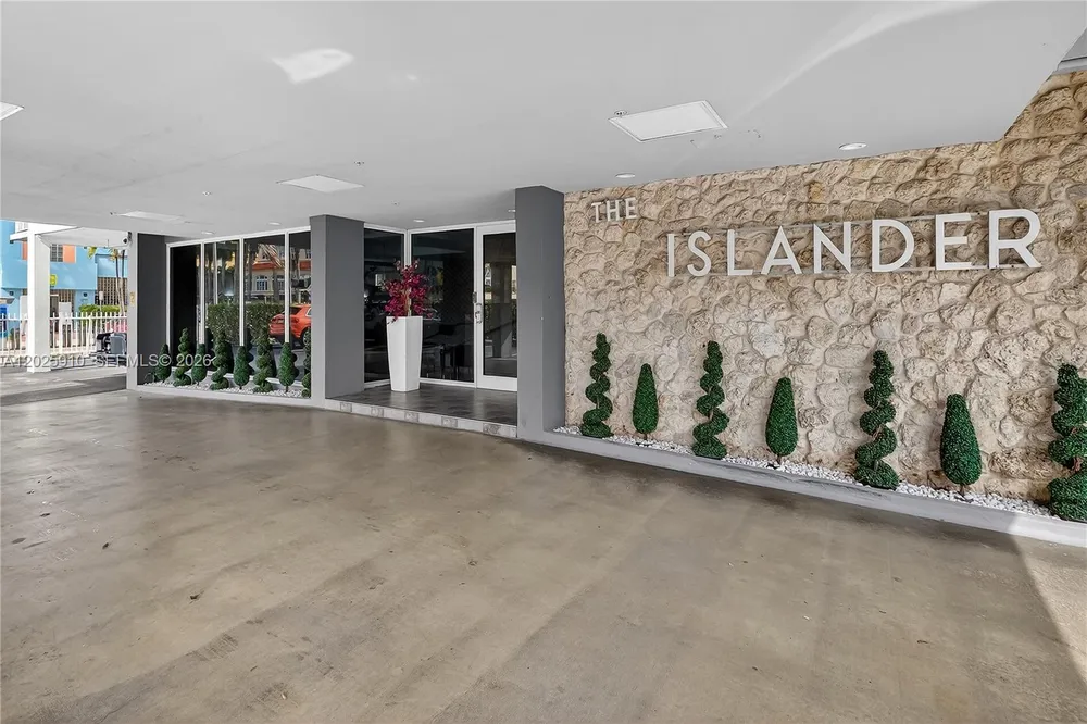 1255 Collins Ave, Miami Beach, FL 33139