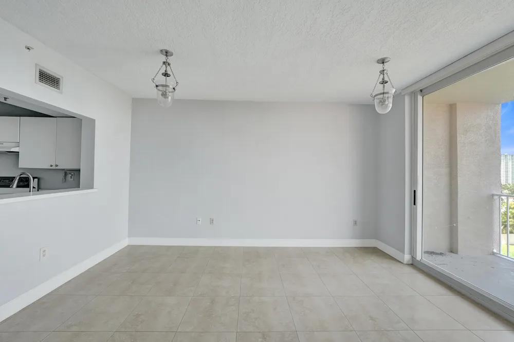 3020 NE 32nd Ave, Fort Lauderdale, FL 33308