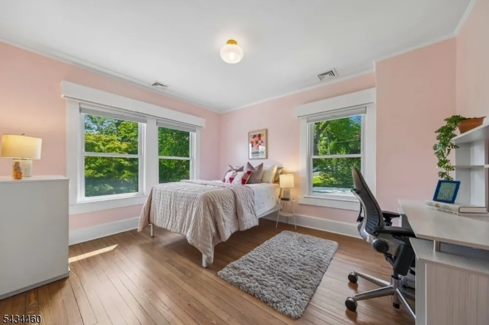 4 Kermit Rd, Maplewood, NJ 07040