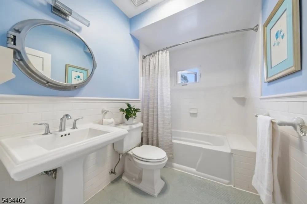 4 Kermit Rd, Maplewood, NJ 07040