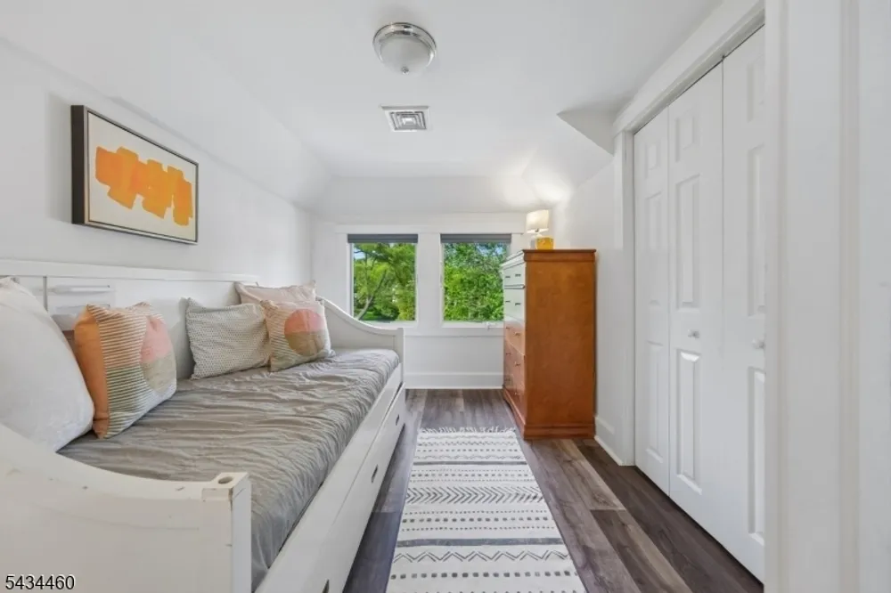 4 Kermit Rd, Maplewood, NJ 07040