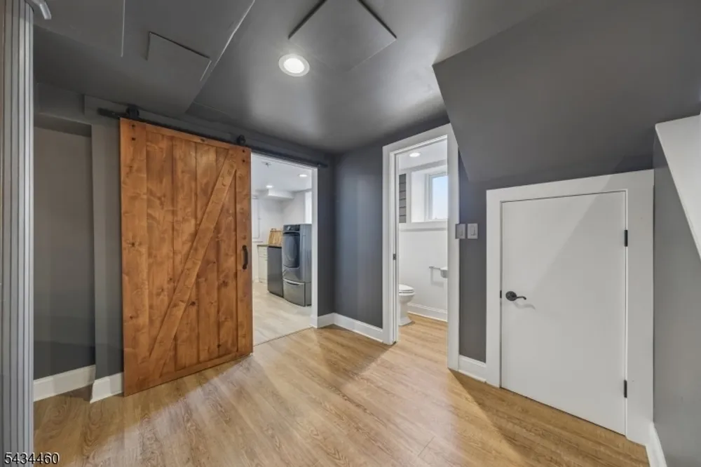 4 Kermit Rd, Maplewood, NJ 07040