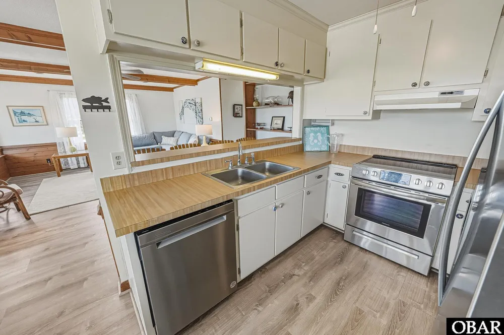 1704 Soble Dr, Kill Devil Hills, NC 27948