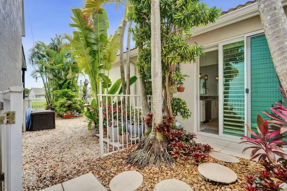 6672 Remington Pl, Lake Worth Beach, FL 33463