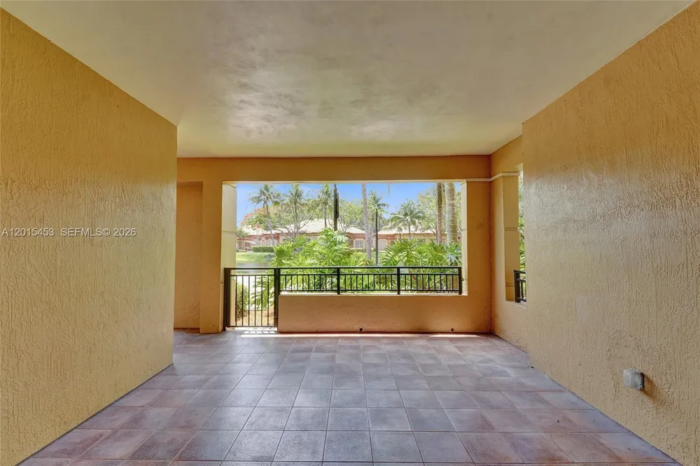16135 Emerald Estates Dr, Weston, FL 33331