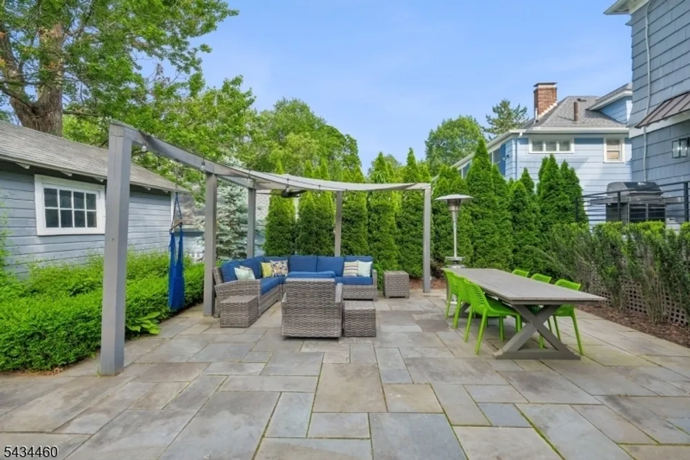 4 Kermit Rd, Maplewood, NJ 07040