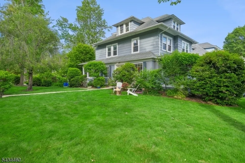 4 Kermit Rd, Maplewood, NJ 07040