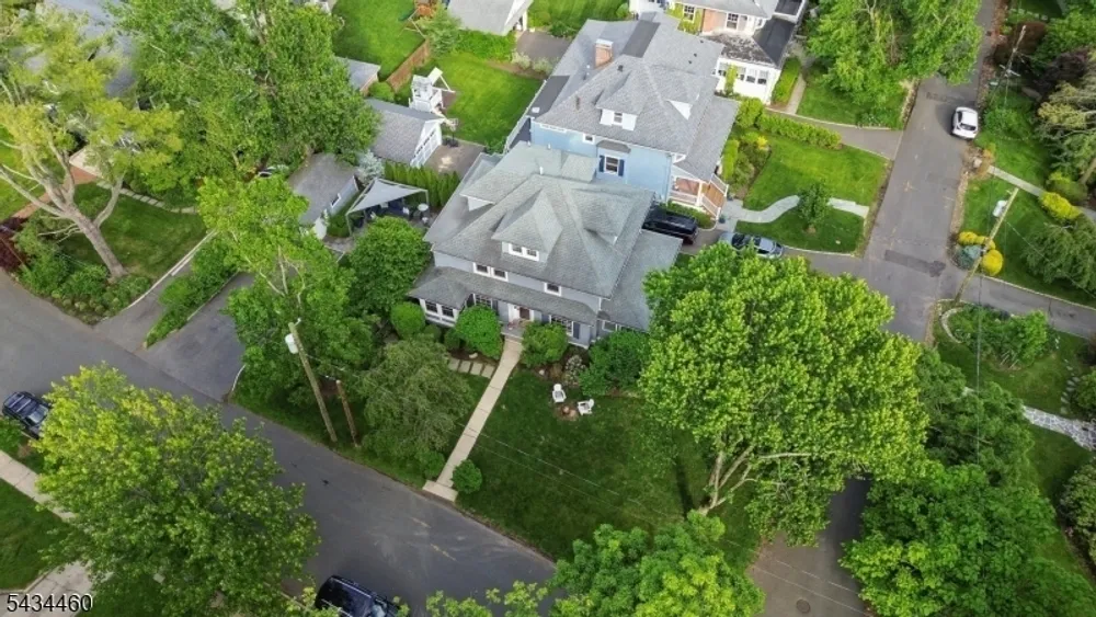 4 Kermit Rd, Maplewood, NJ 07040