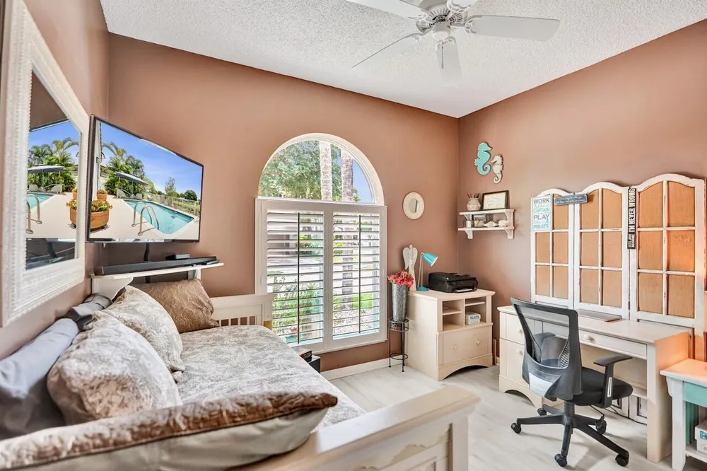 6672 Remington Pl, Lake Worth Beach, FL 33463