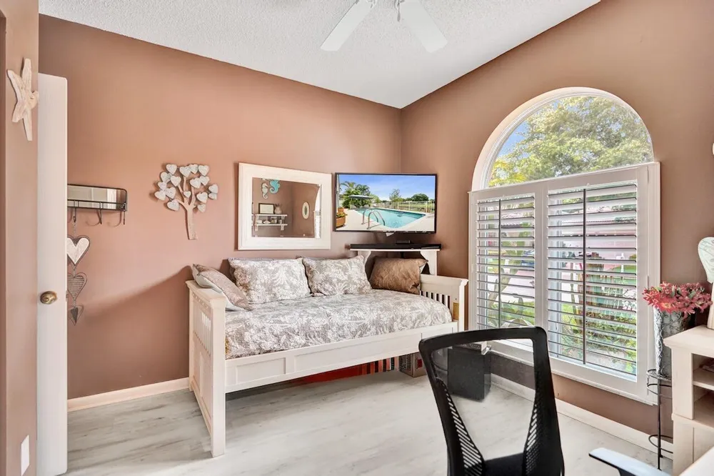 6672 Remington Pl, Lake Worth Beach, FL 33463