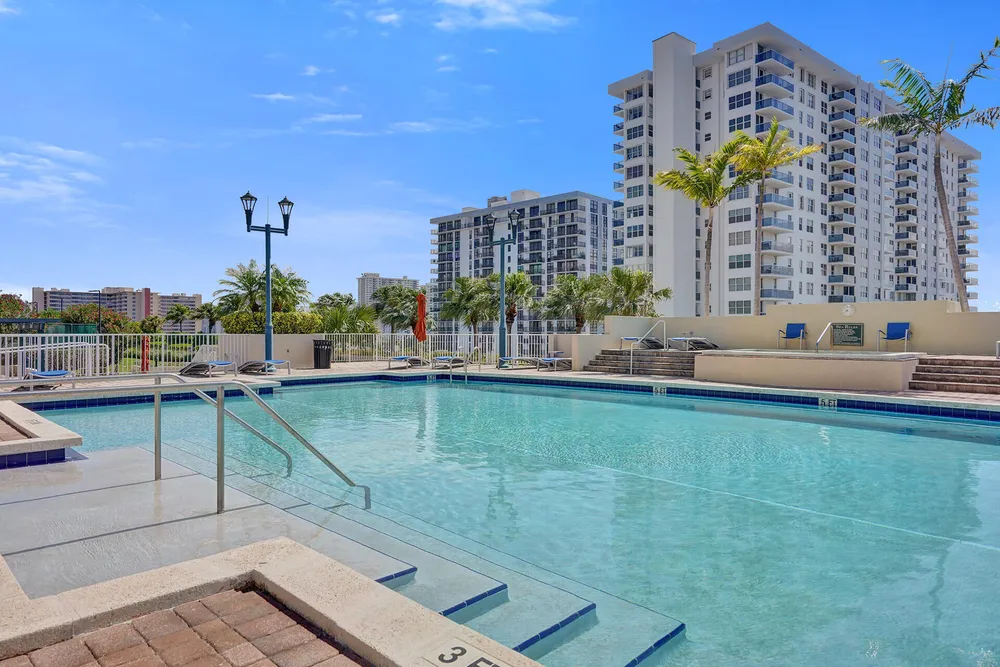 3020 NE 32nd Ave, Fort Lauderdale, FL 33308