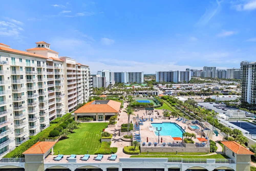 3020 NE 32nd Ave, Fort Lauderdale, FL 33308