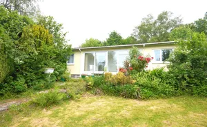 Heatherfield, Pathfinder Village, Exeter, Devon, EX6 photo