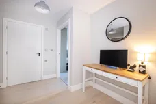 5 Antoinette Close, Kingston Upon Thames, KT1 photo 6