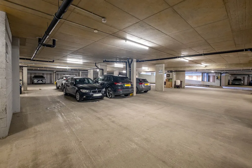 5 Antoinette Close, Kingston Upon Thames, KT1 photo 12
