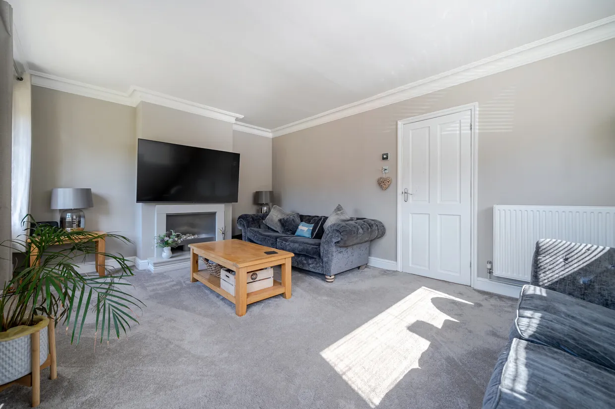 Rectory Close, Farnham Royal, SL2 photo 3