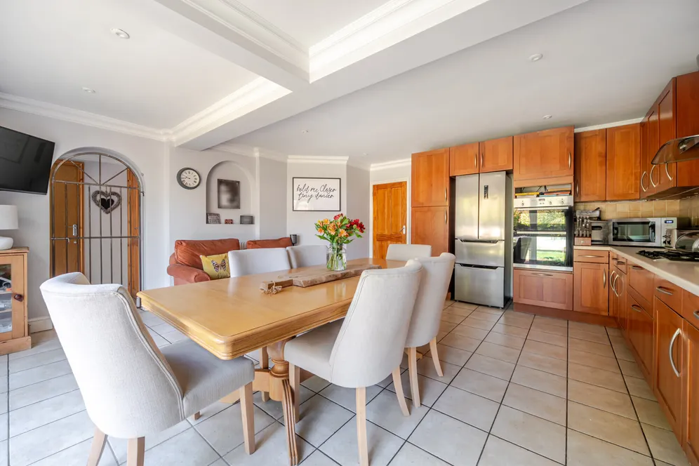 Rectory Close, Farnham Royal, SL2 photo 9