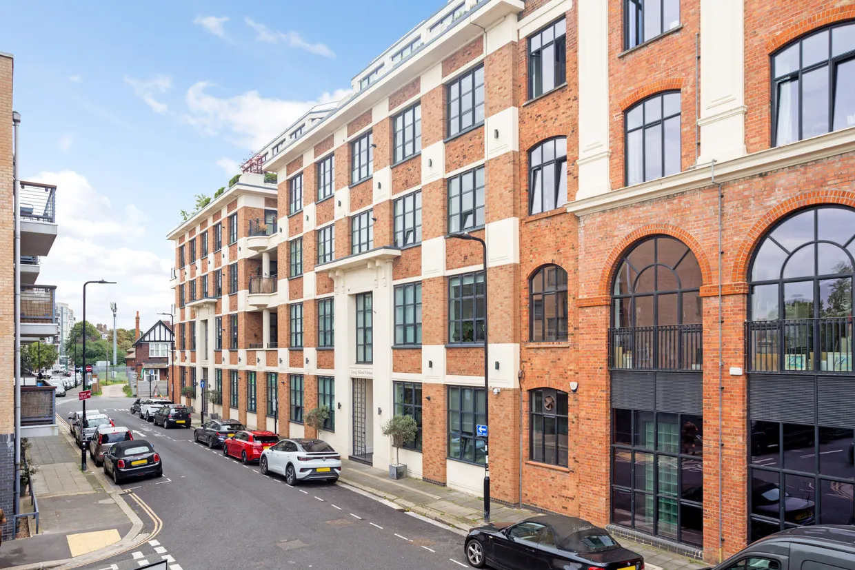 Warple Way, London, W3 photo 1