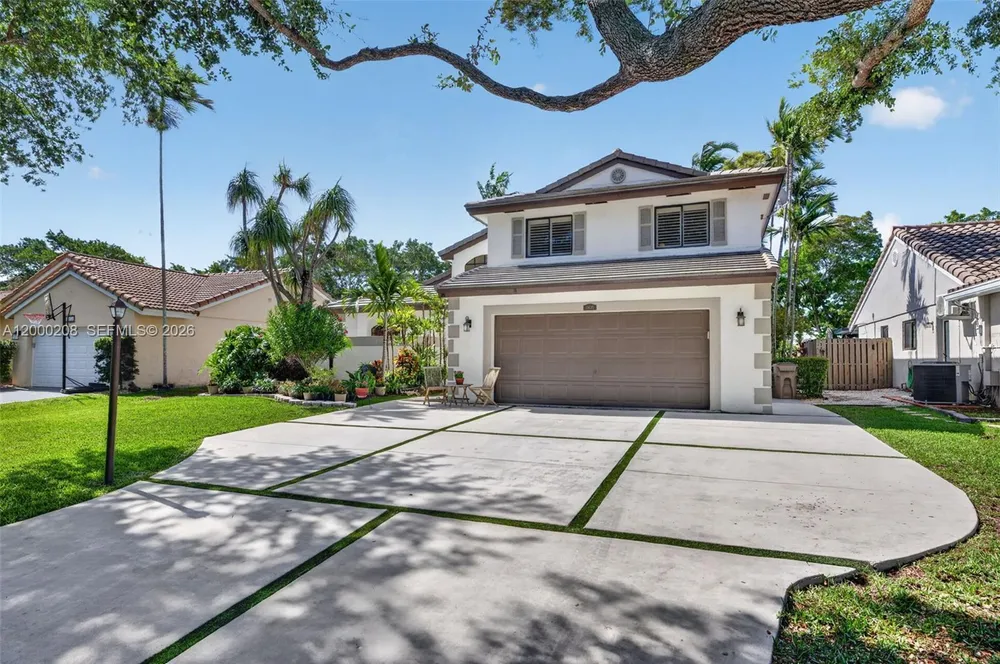 15620 Gauntlet Hall Manor, Davie, FL 33331-3438