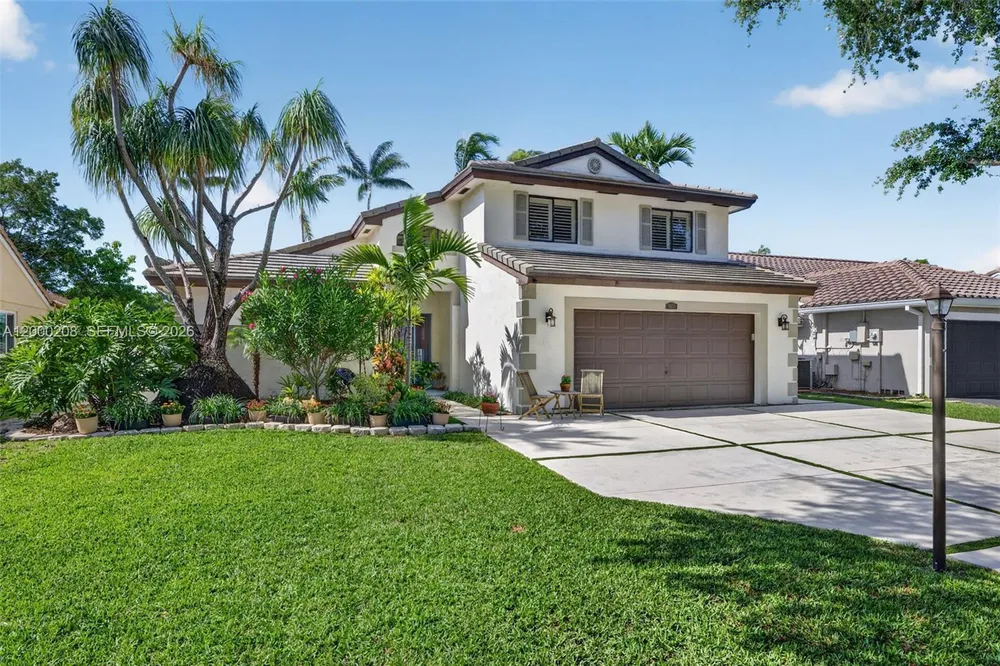 15620 Gauntlet Hall Manor, Davie, FL 33331-3438
