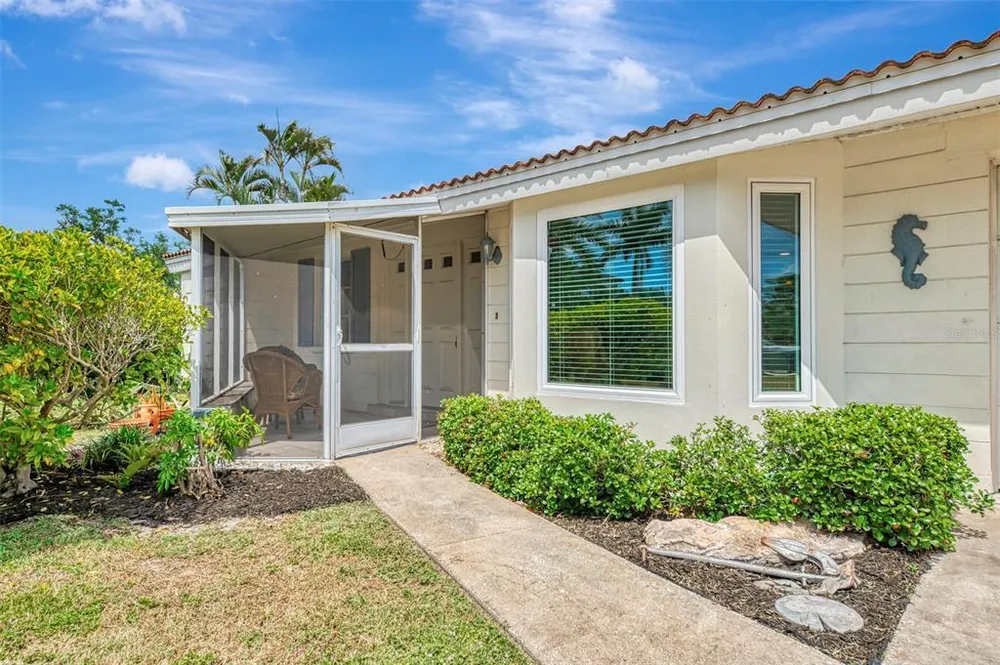 201 Lyons Bay Rd, Nokomis, FL 34275