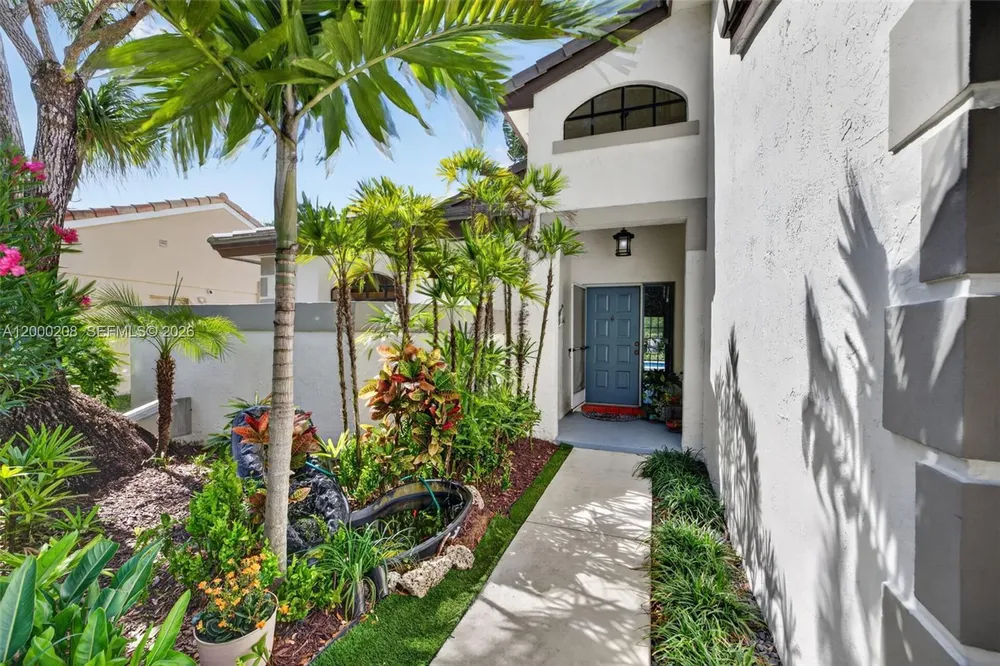 15620 Gauntlet Hall Manor, Davie, FL 33331-3438