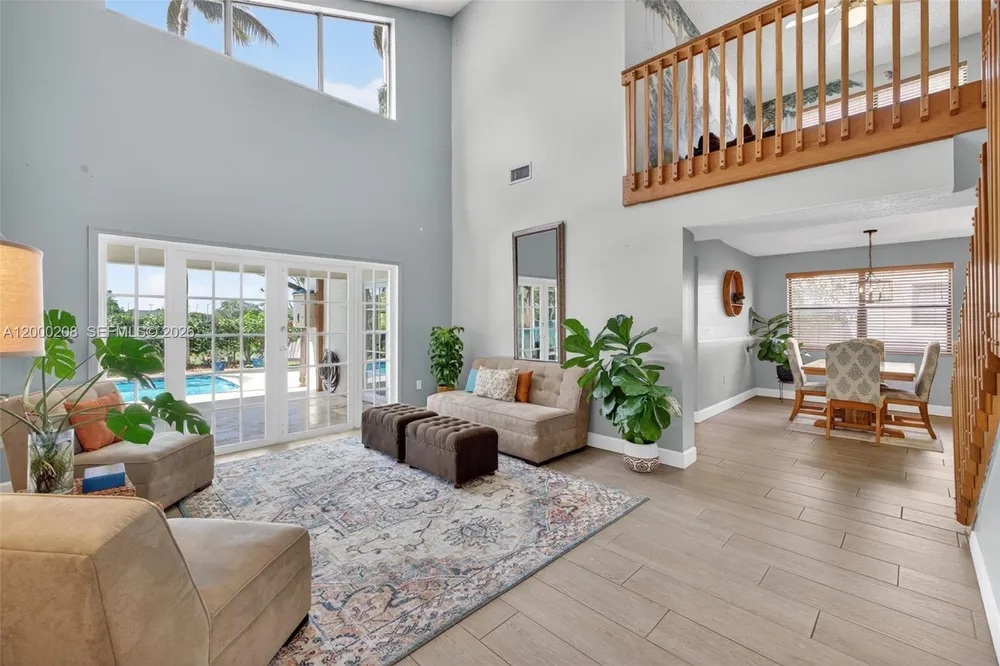 15620 Gauntlet Hall Manor, Davie, FL 33331-3438