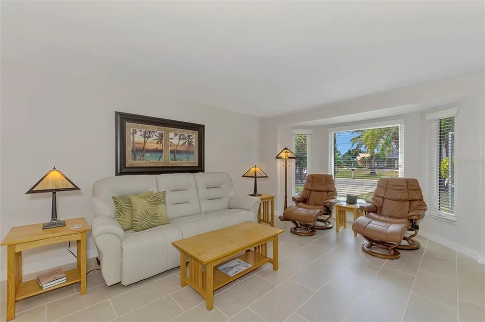 201 Lyons Bay Rd, Nokomis, FL 34275