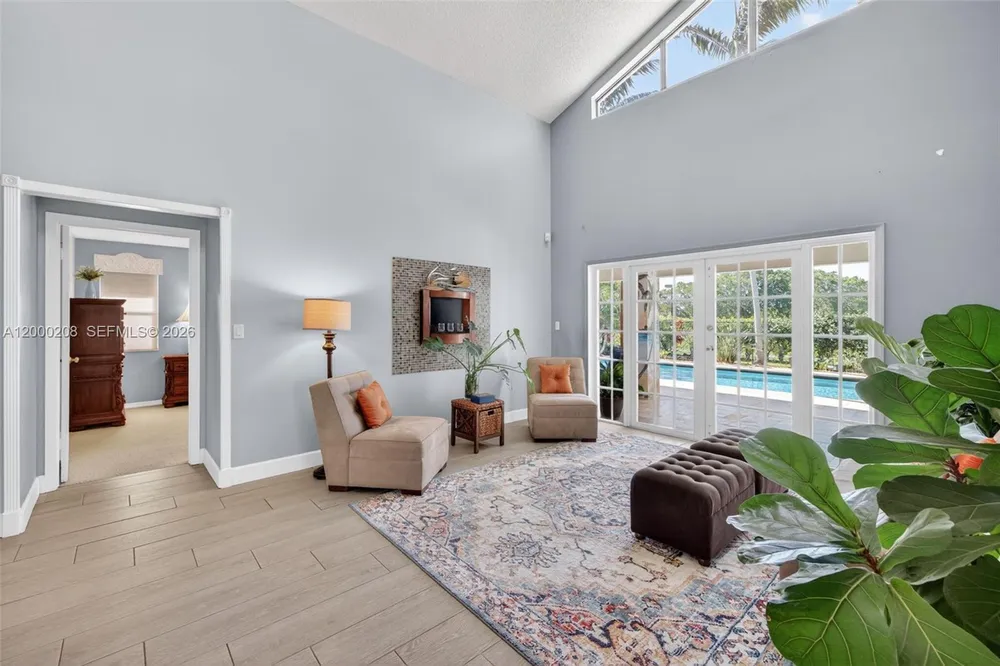 15620 Gauntlet Hall Manor, Davie, FL 33331-3438