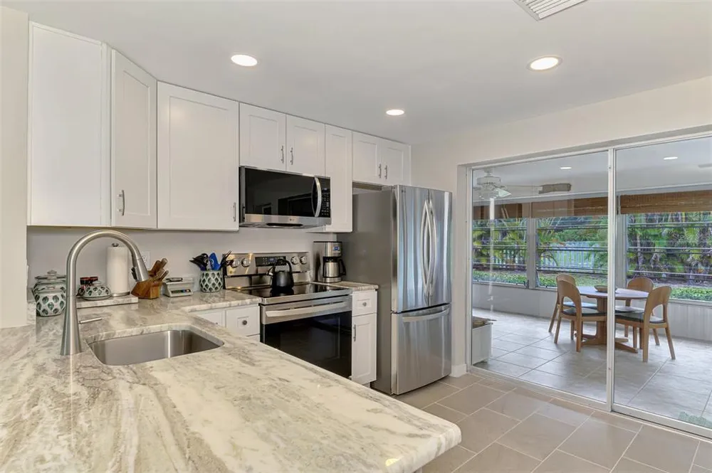 201 Lyons Bay Rd, Nokomis, FL 34275