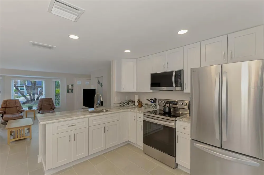 201 Lyons Bay Rd, Nokomis, FL 34275