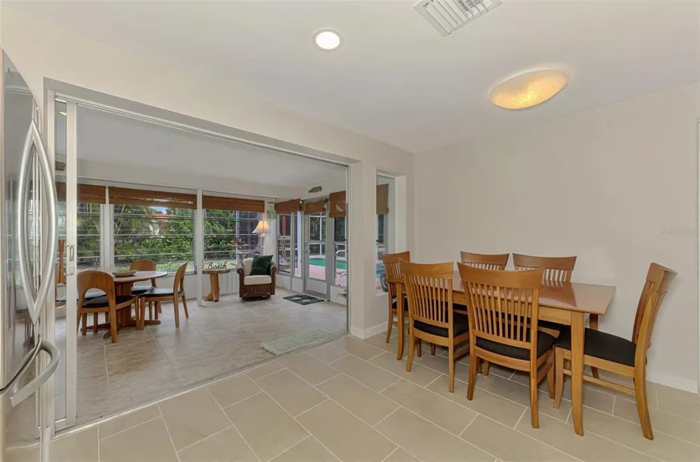 201 Lyons Bay Rd, Nokomis, FL 34275