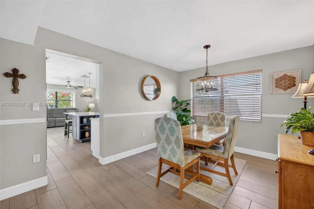 15620 Gauntlet Hall Manor, Davie, FL 33331-3438