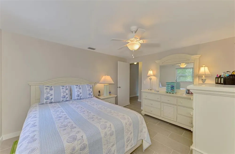 201 Lyons Bay Rd, Nokomis, FL 34275