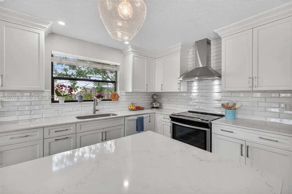 15620 Gauntlet Hall Manor, Davie, FL 33331-3438
