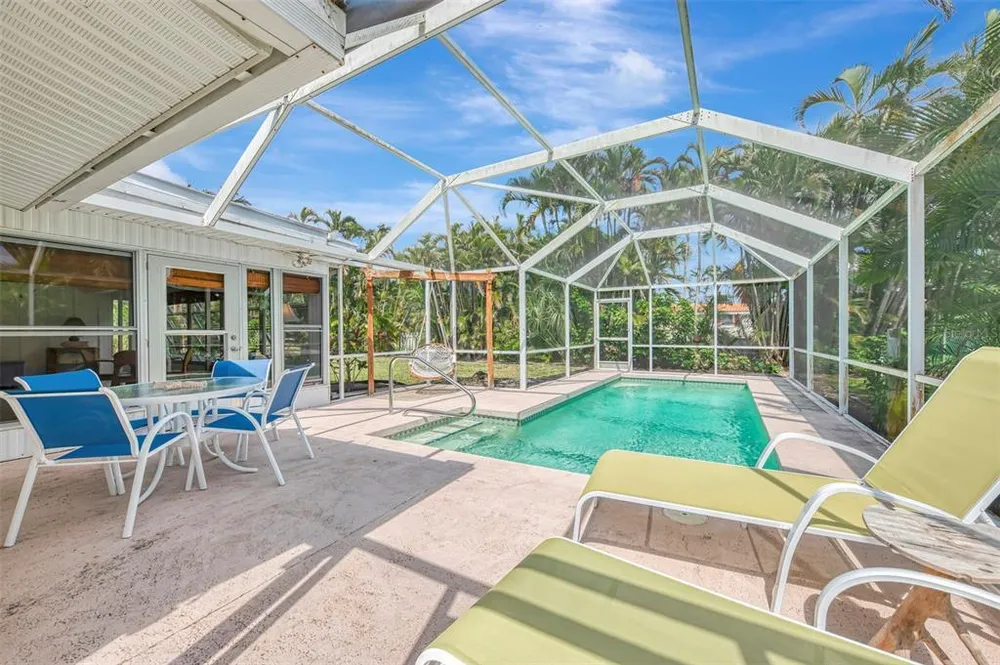 201 Lyons Bay Rd, Nokomis, FL 34275