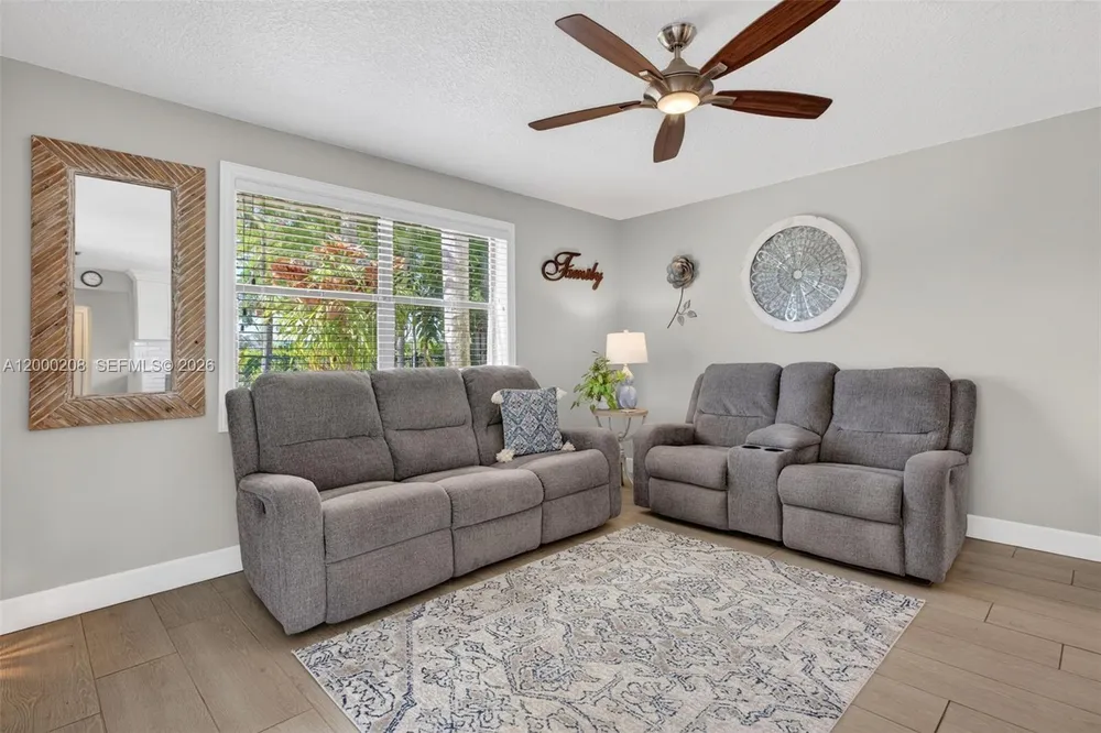 15620 Gauntlet Hall Manor, Davie, FL 33331-3438