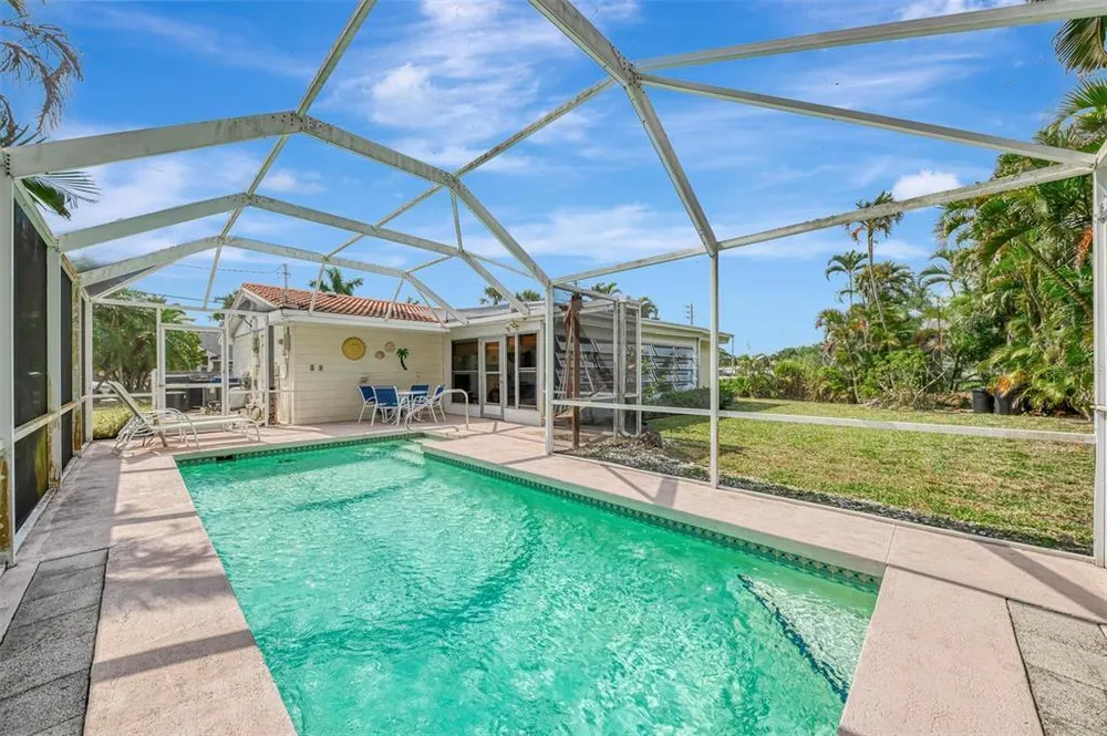 201 Lyons Bay Rd, Nokomis, FL 34275