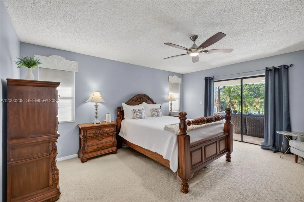 15620 Gauntlet Hall Manor, Davie, FL 33331-3438