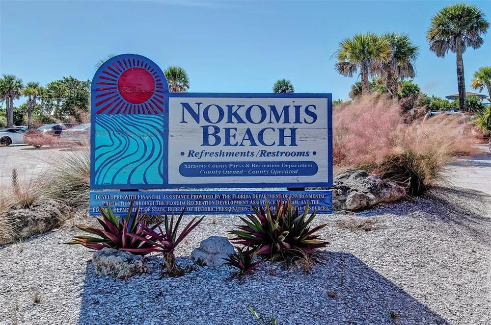 201 Lyons Bay Rd, Nokomis, FL 34275