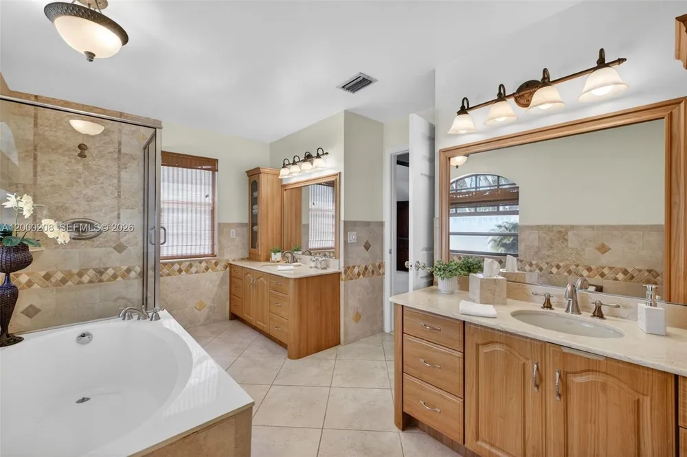 15620 Gauntlet Hall Manor, Davie, FL 33331-3438