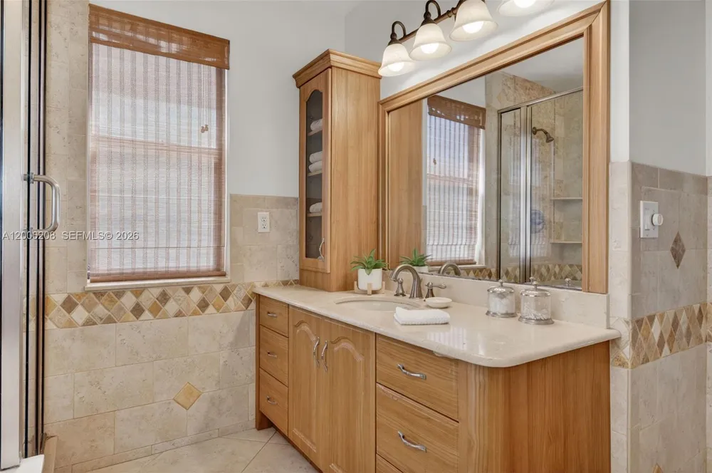 15620 Gauntlet Hall Manor, Davie, FL 33331-3438