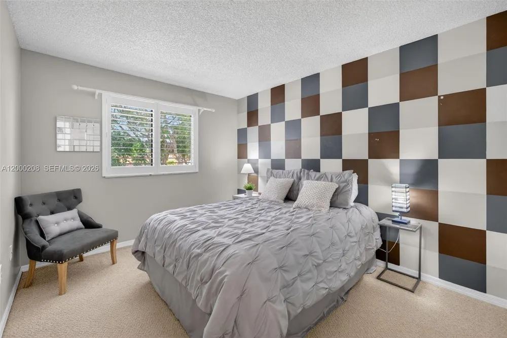 15620 Gauntlet Hall Manor, Davie, FL 33331-3438